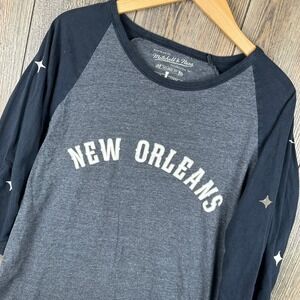 Mitchell & Ness NBA New Orleans Pelicans Raglan T-Shirt Star Long Sleeve Large